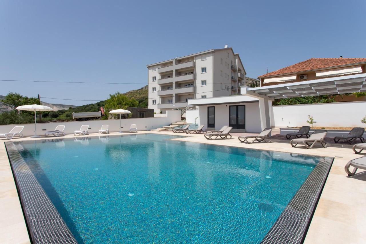 Apartments Top Hill Trogir Bagian luar foto
